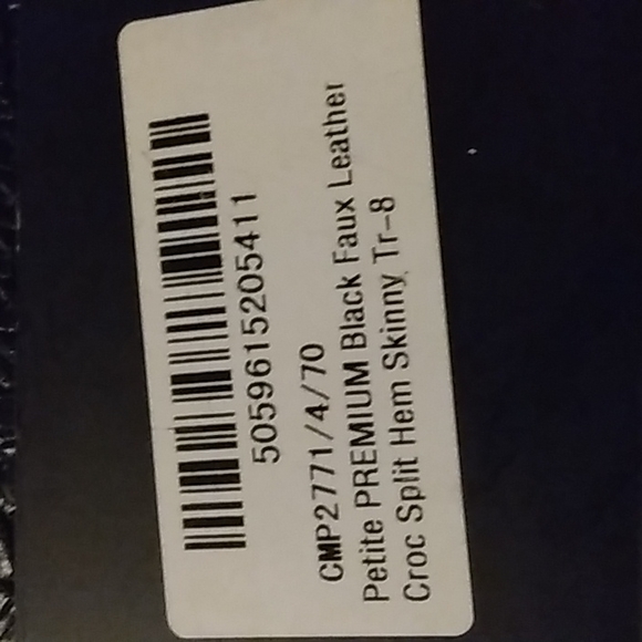Petite PREMIUM Black Faux Leather Croc Split Hem Skinny Pants size 4 - Picture 5 of 9